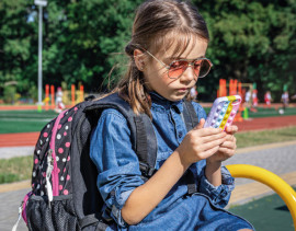 Além da escola: como estabelecer combinados realistas com as famílias sobre o uso de celulares em casa